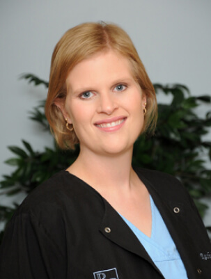 Dental assistant Rachel
